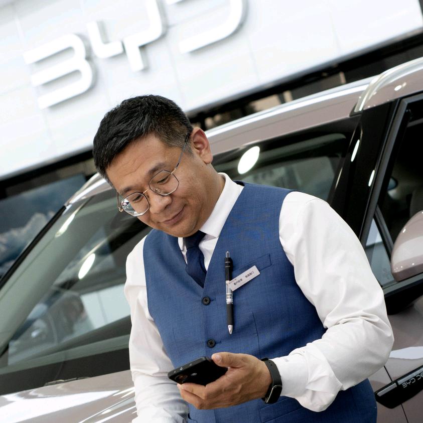 卖小车车的大叔