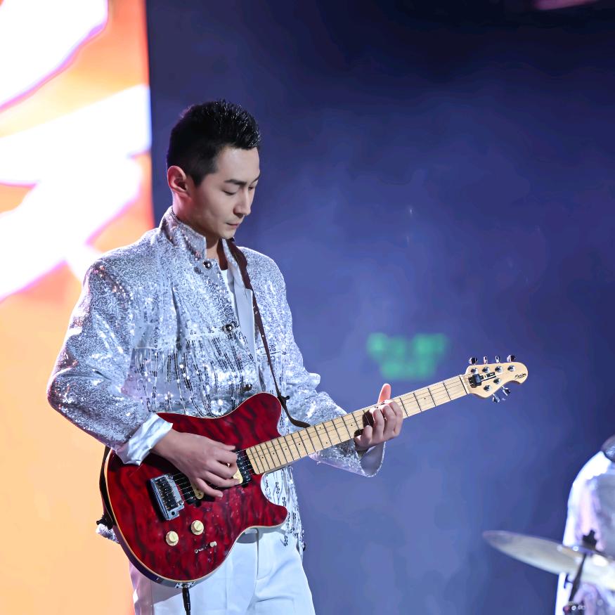 民谣源哥🎸