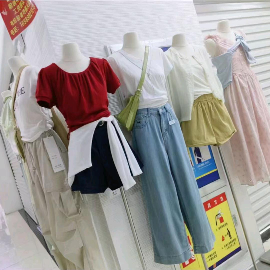 唯衣女装工厂店