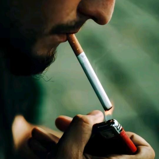 点燃一支烟