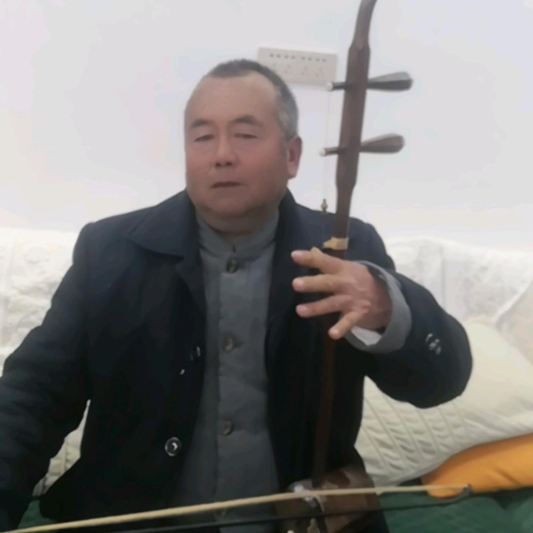拉二胡的郭老师
