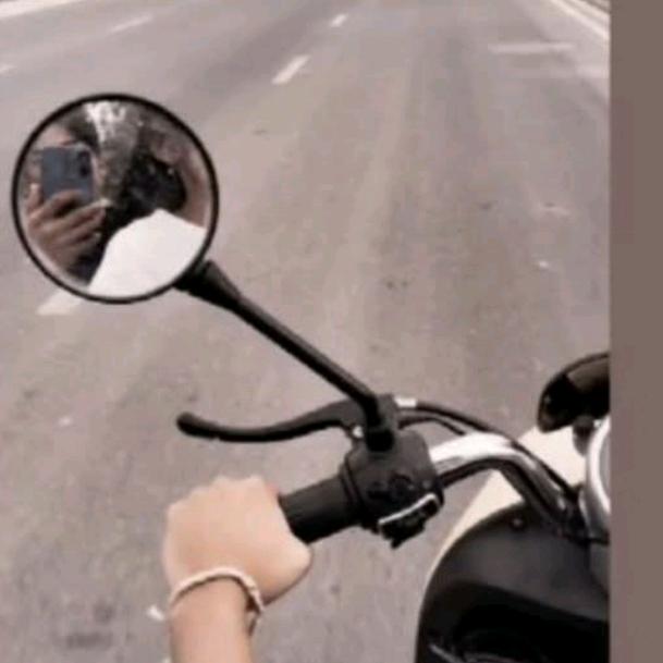 âyë 👀 ဒေစီ💗❣️