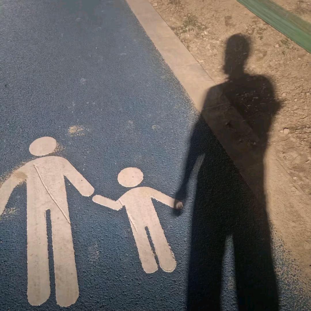 东哥挖机