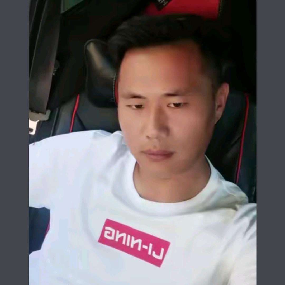 闭眼看红尘