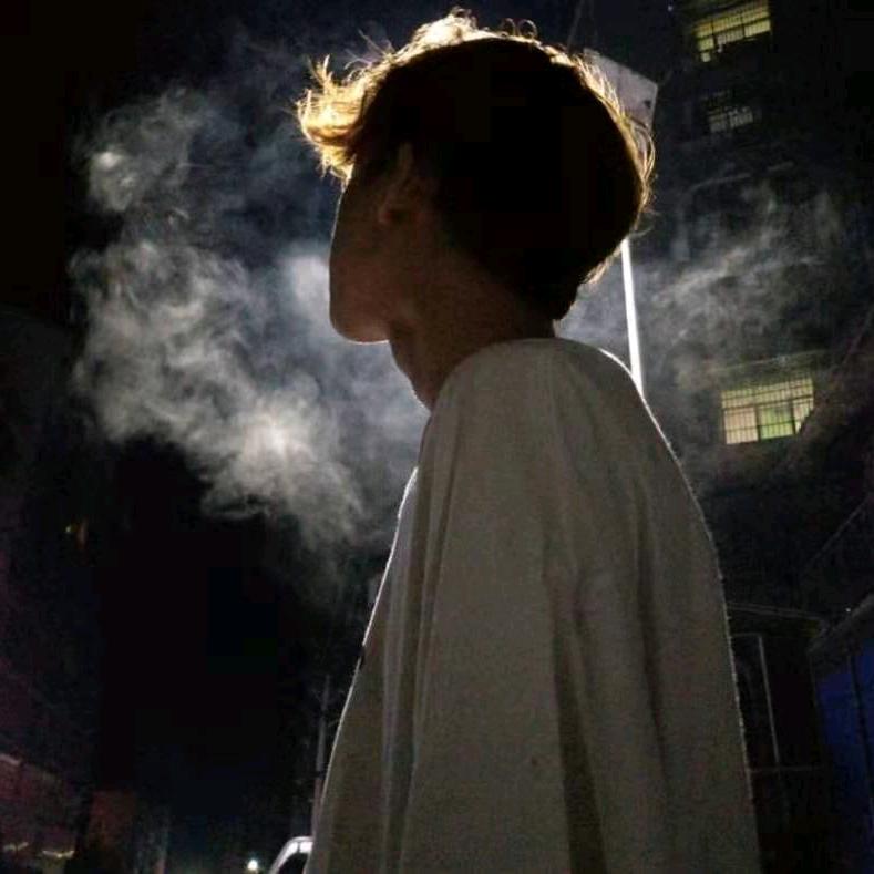 大 树
