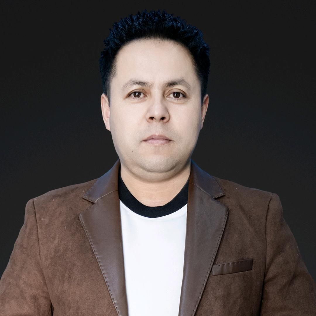 买合木提江。歌手🎹🎤🎸