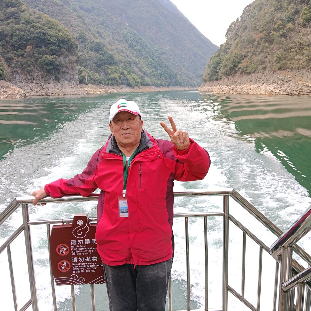 骑着蚂蚁去散步🚶