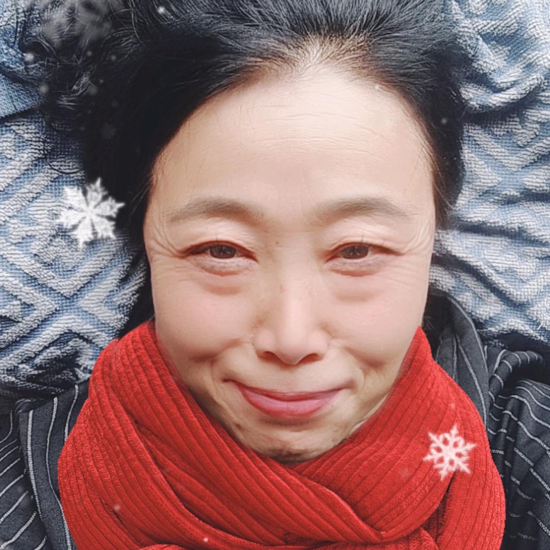 快乐的小老太太