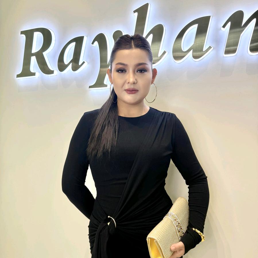 Rayhanna 服装