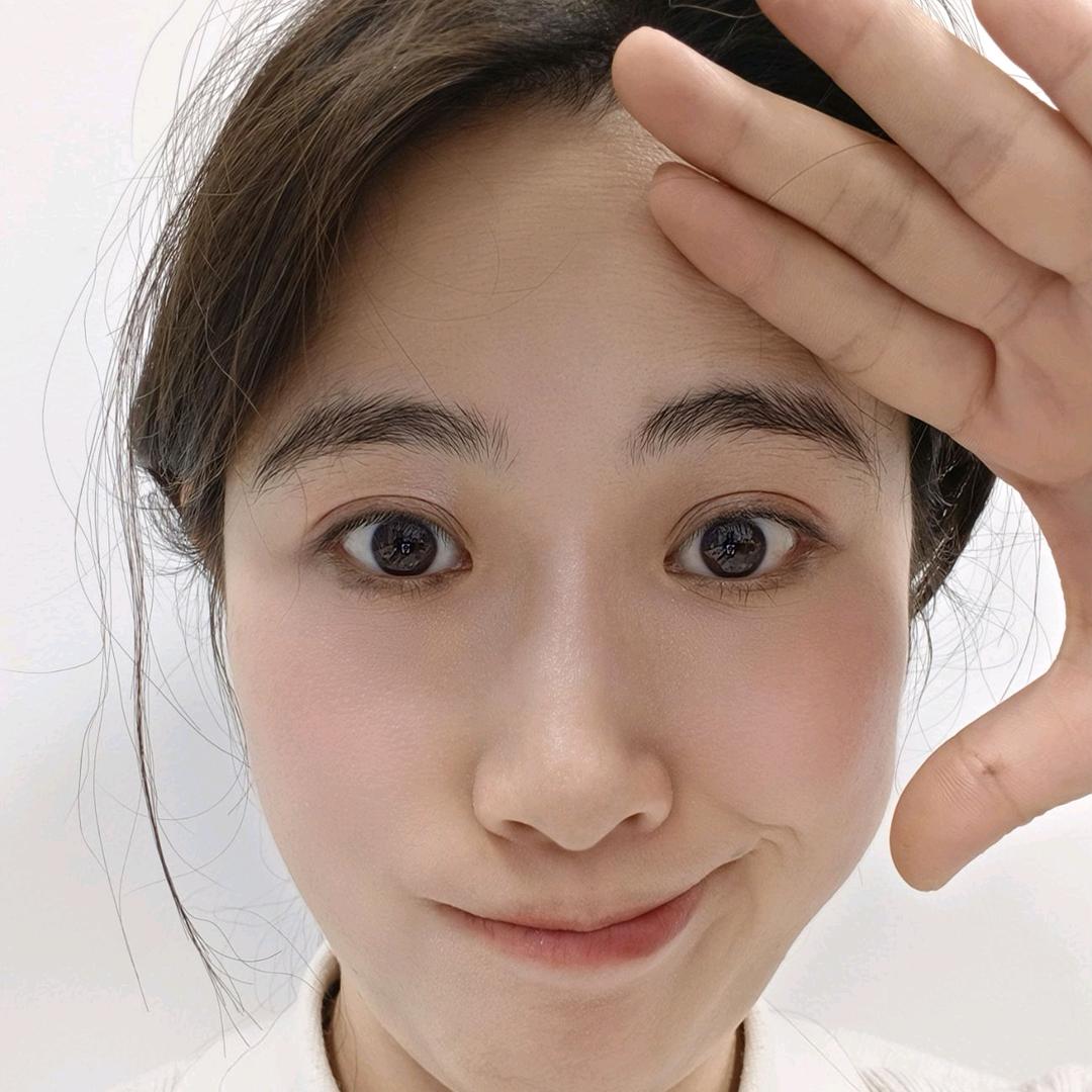 五花与好姐妹。