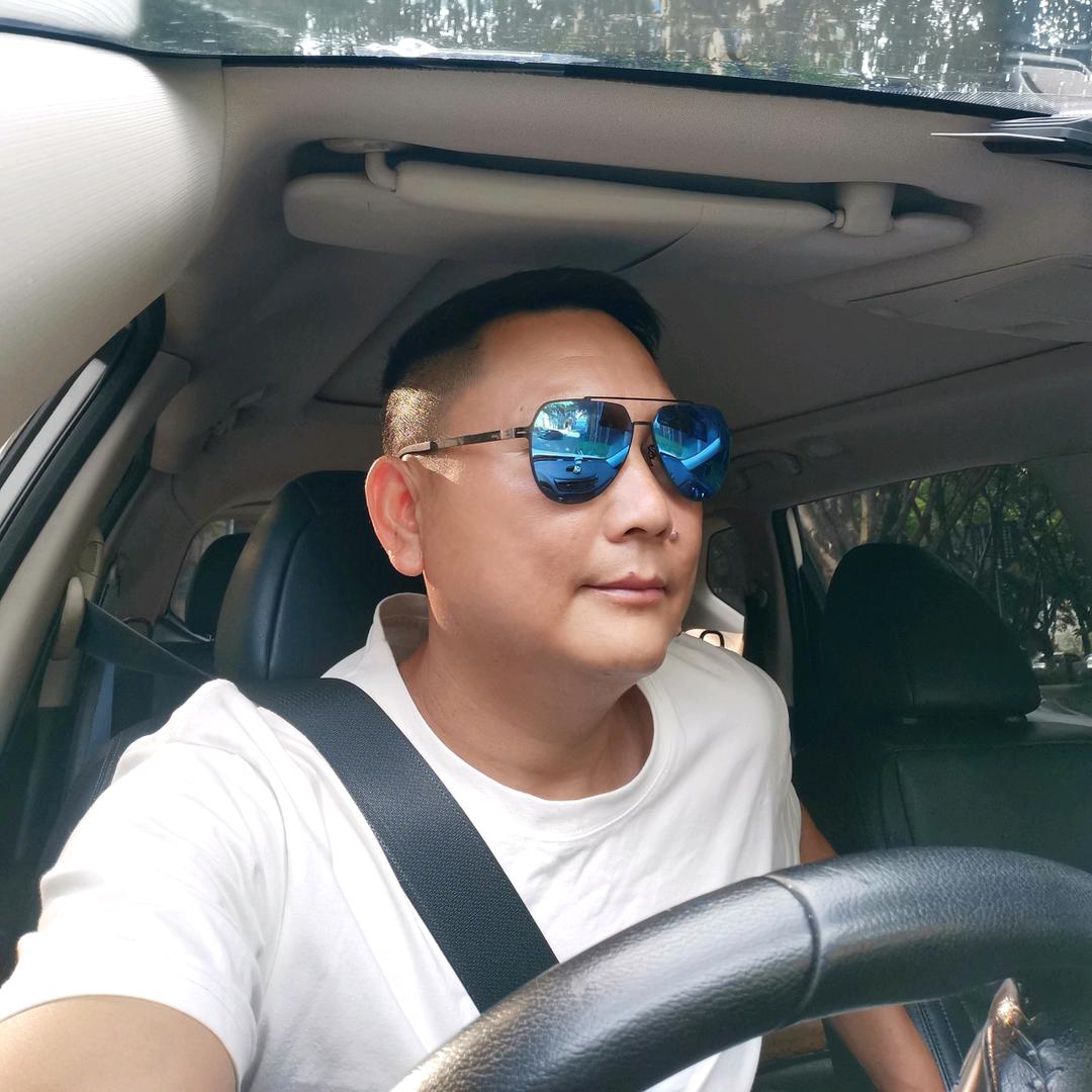二手车篮球辉
