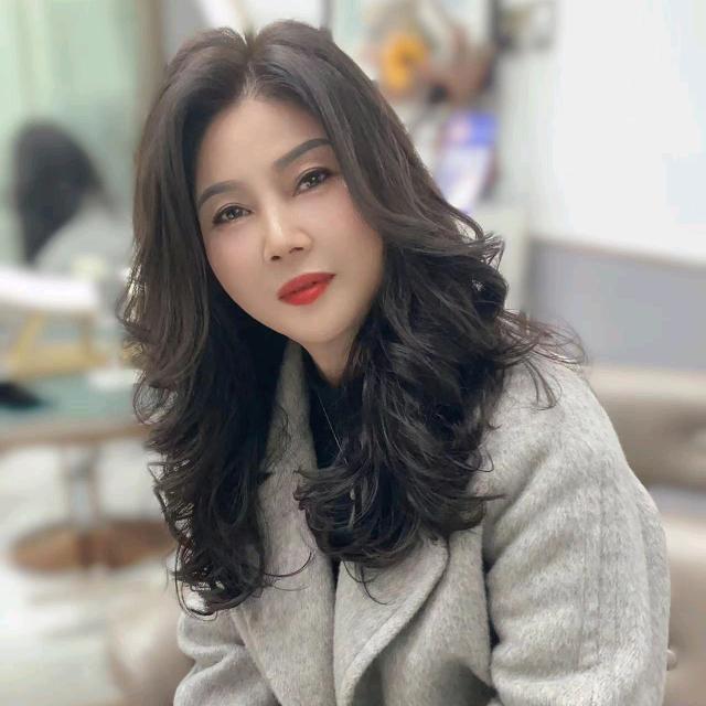 一路向阳，手捧阳光！