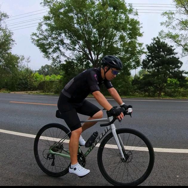 菜腿樊同學🚲