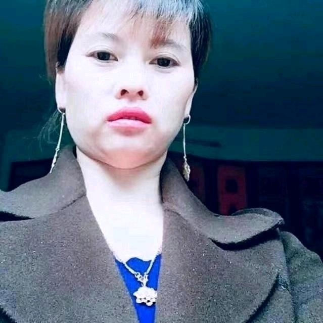 彩云追月。