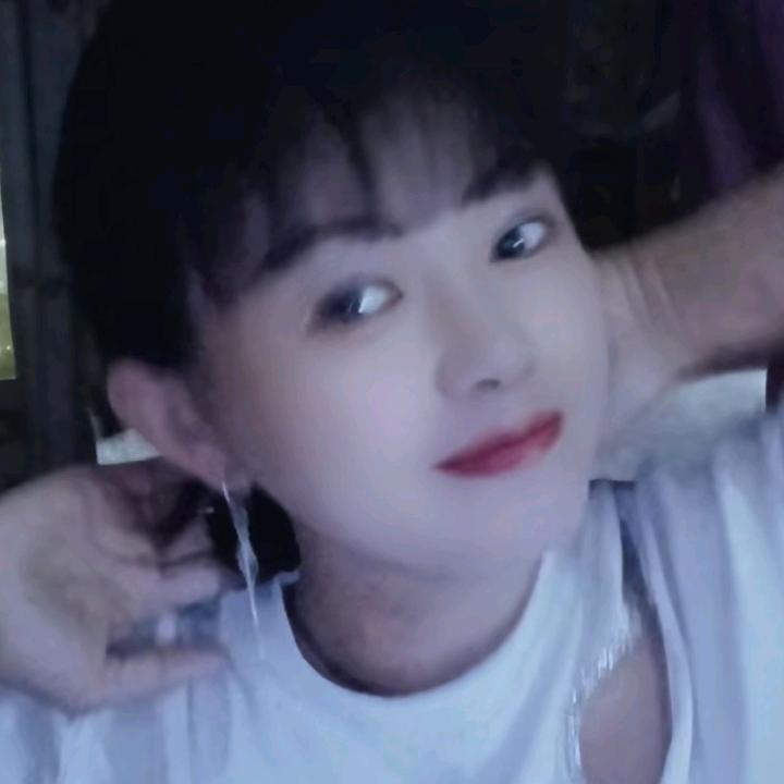 小丽🦌🌺🍎🌴🎄🌵🍀🍀🍀