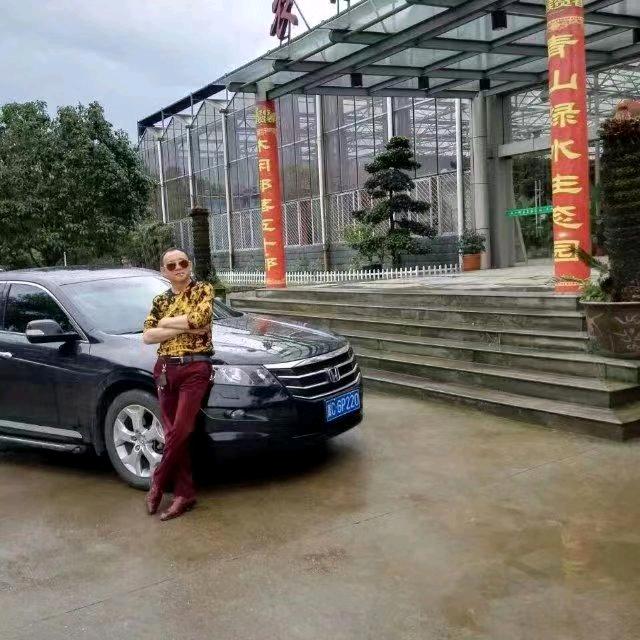 周氏果业