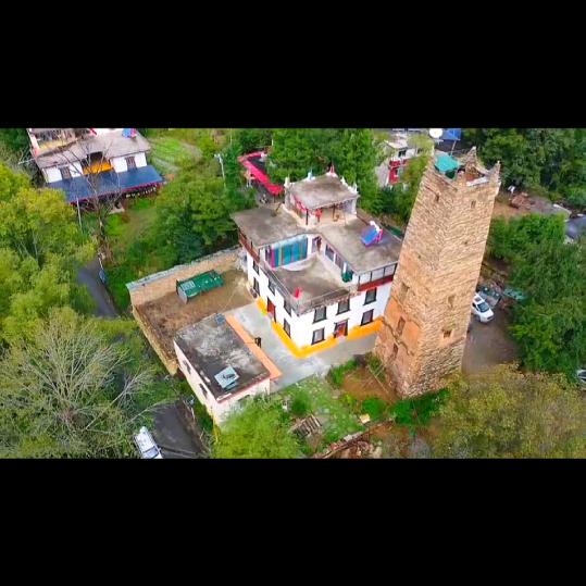 碉楼藏家精品民宿官方号