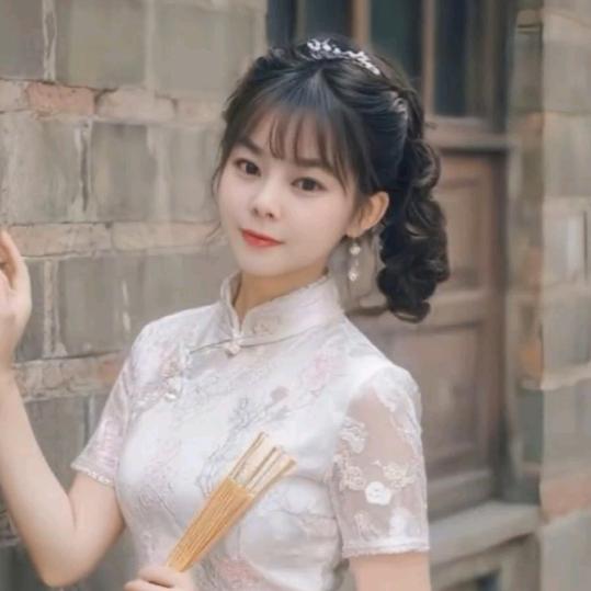 小 玉🥰  《拒绝私聊》