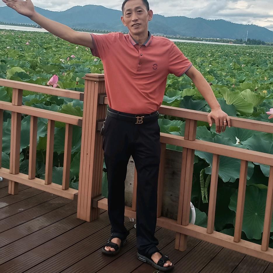 新平鑫悦家貝全屋定制，MQ名气厨房电器，