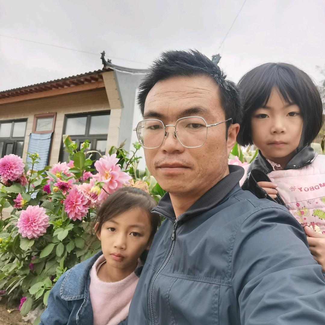 金卯《单亲爸爸》