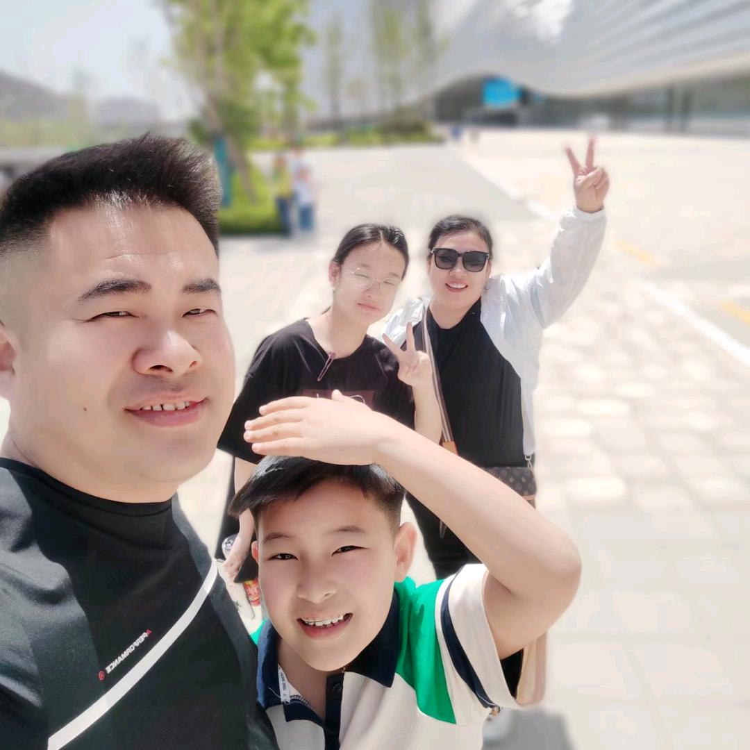 香香小厨总店三贤路机校路口