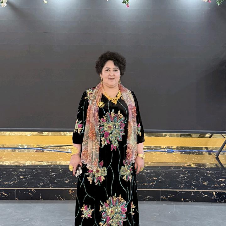 塞丽麦的服装