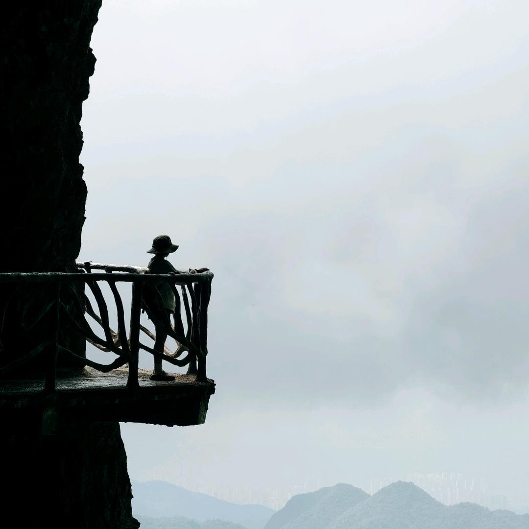 吃一个橘子