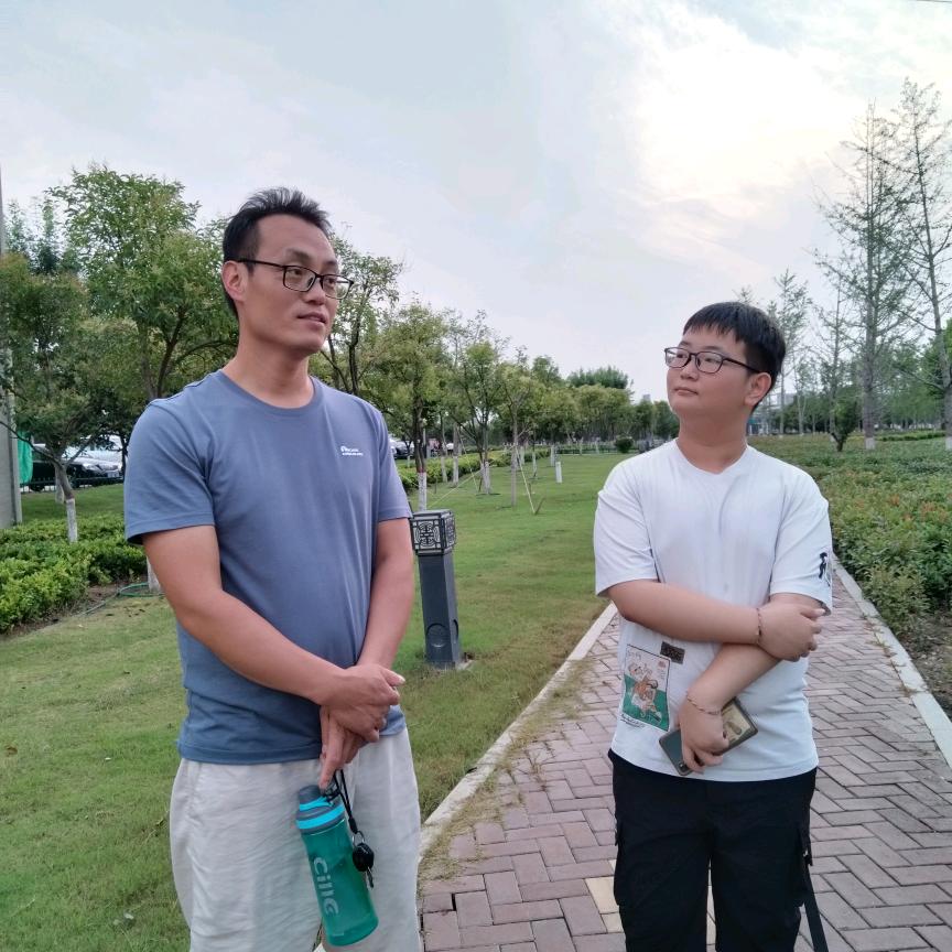 硕硕伦伦加油