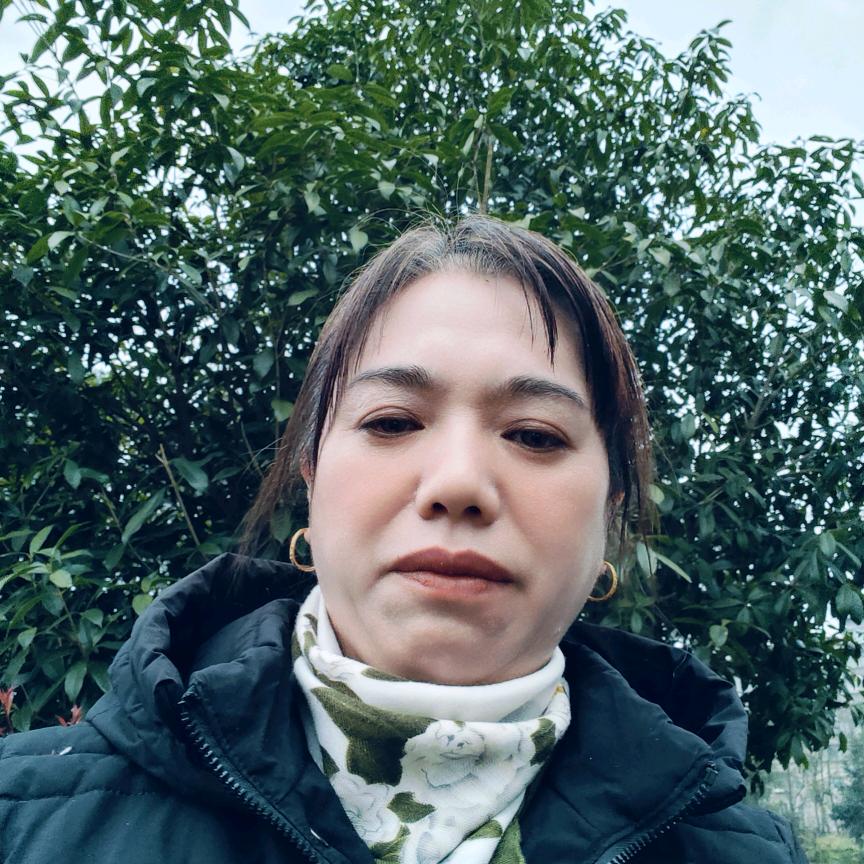 董八妹668爱唱山歌新人不定时开直播