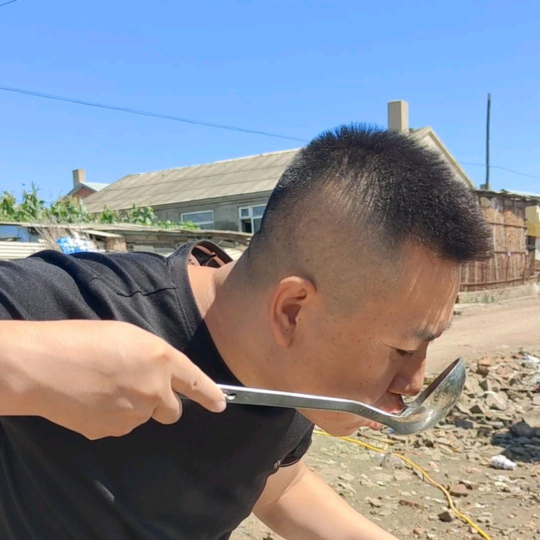 【爱生活的】大叔