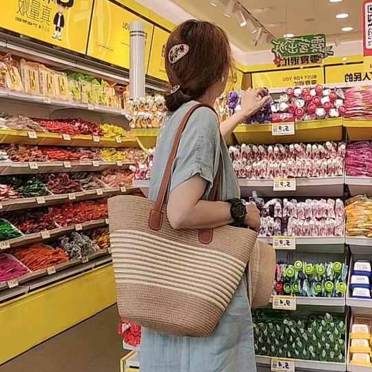 广式休闲服装店（个体工商户）