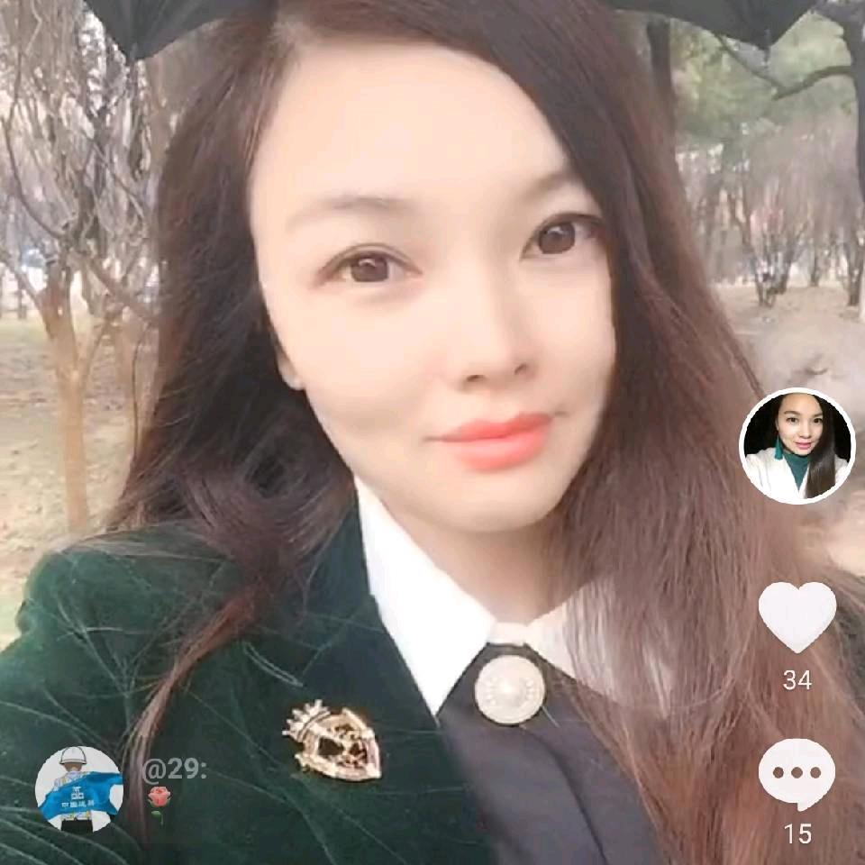 月亮上美女