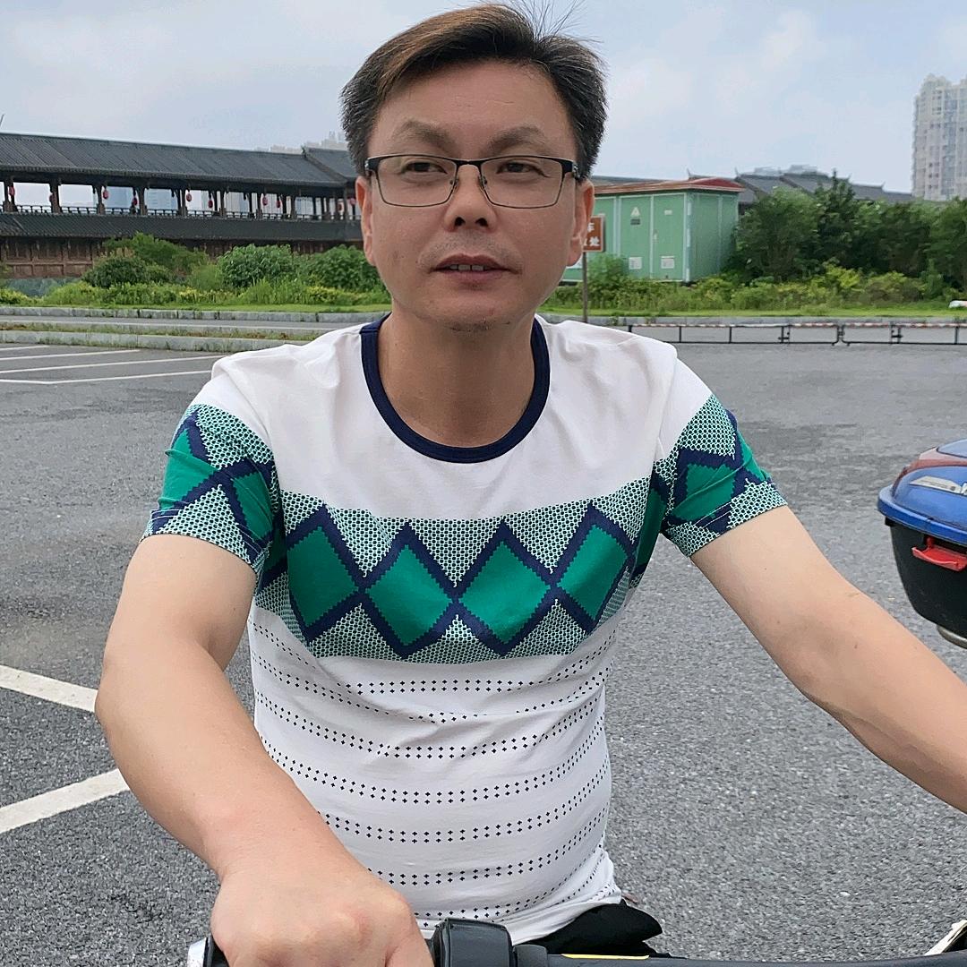 荣哥《汉龙全屋定制>>