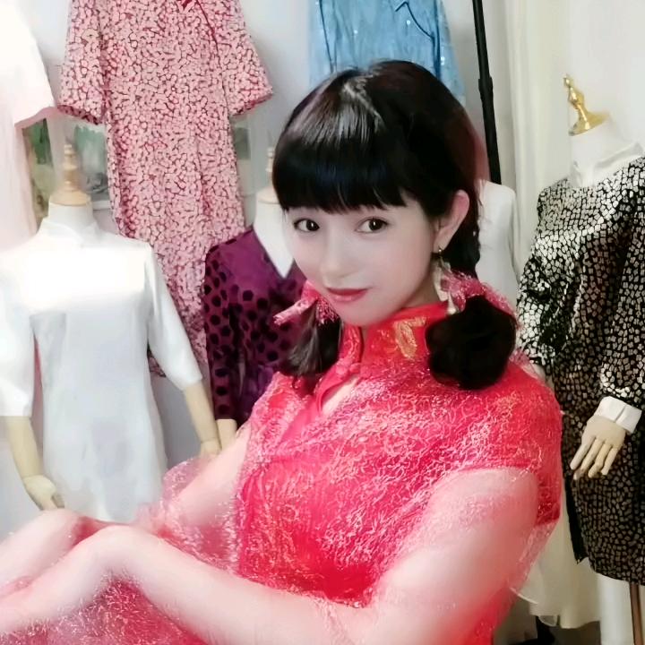 伊依嫣然服饰