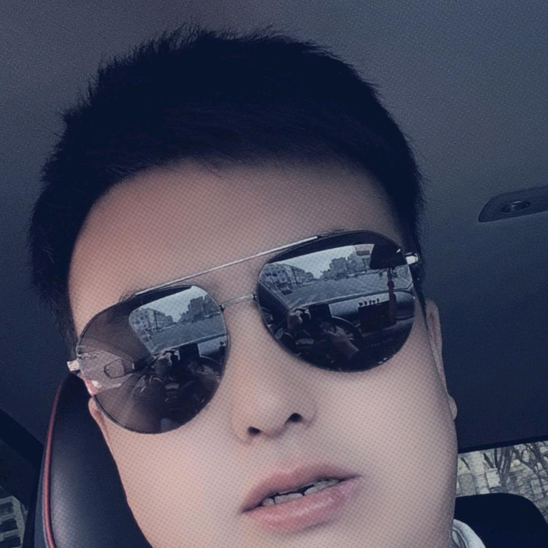 无人扶我青云志，我自踏雪至山尖，