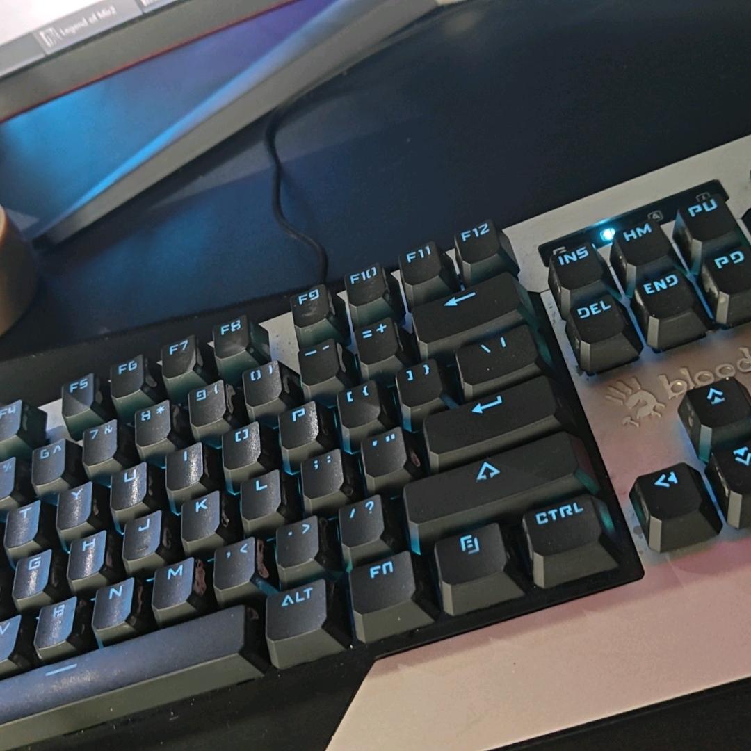 就一个卖电脑的