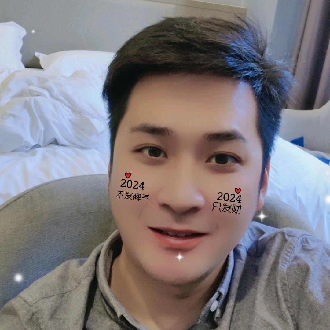 小时候就很帅~