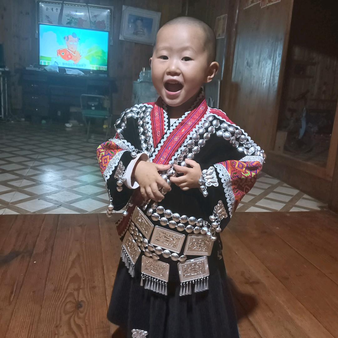 凯里……墙纸+墙布+壁画+油漆