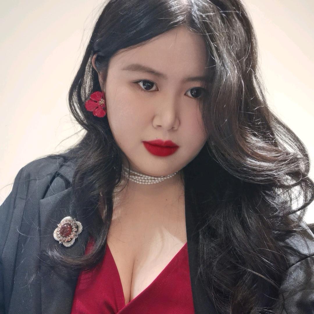 菁菁是迷糊的清醒小姐