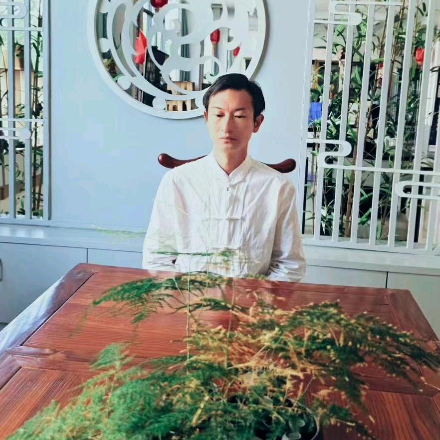 丁世逢