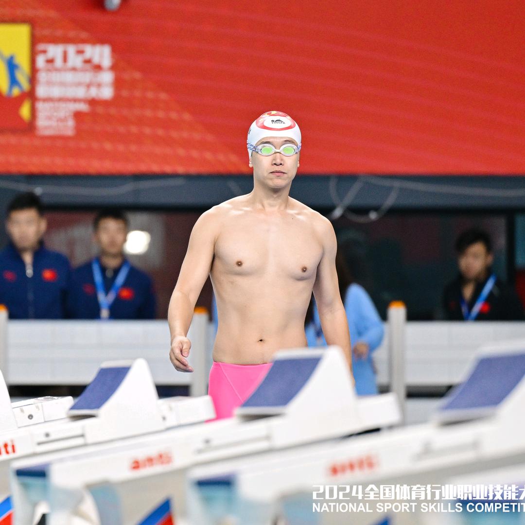 猪哥哥爱游泳🏊🏻‍♂️