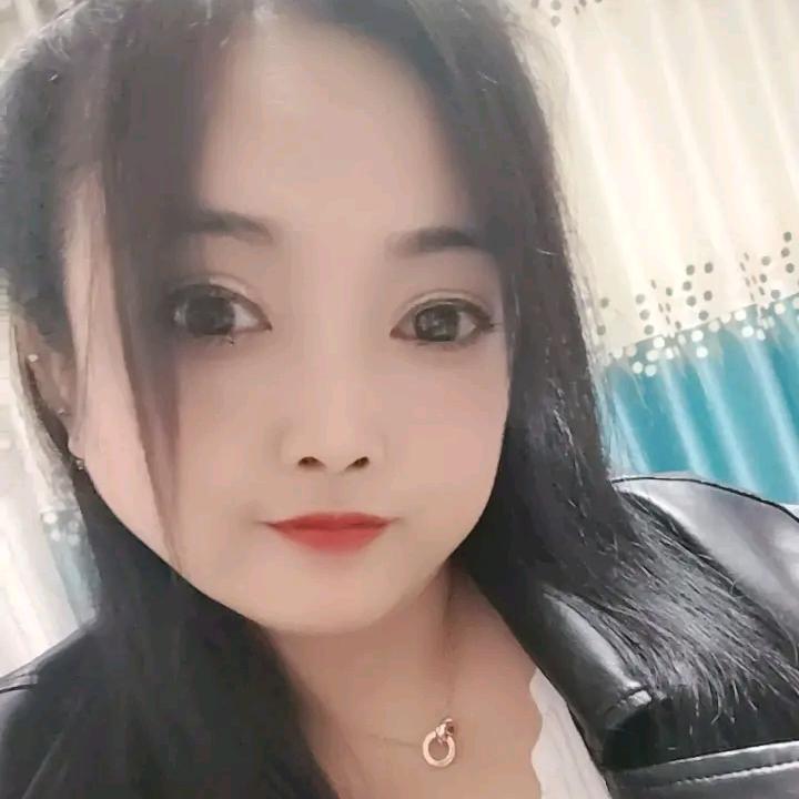 笑笑小酒窝