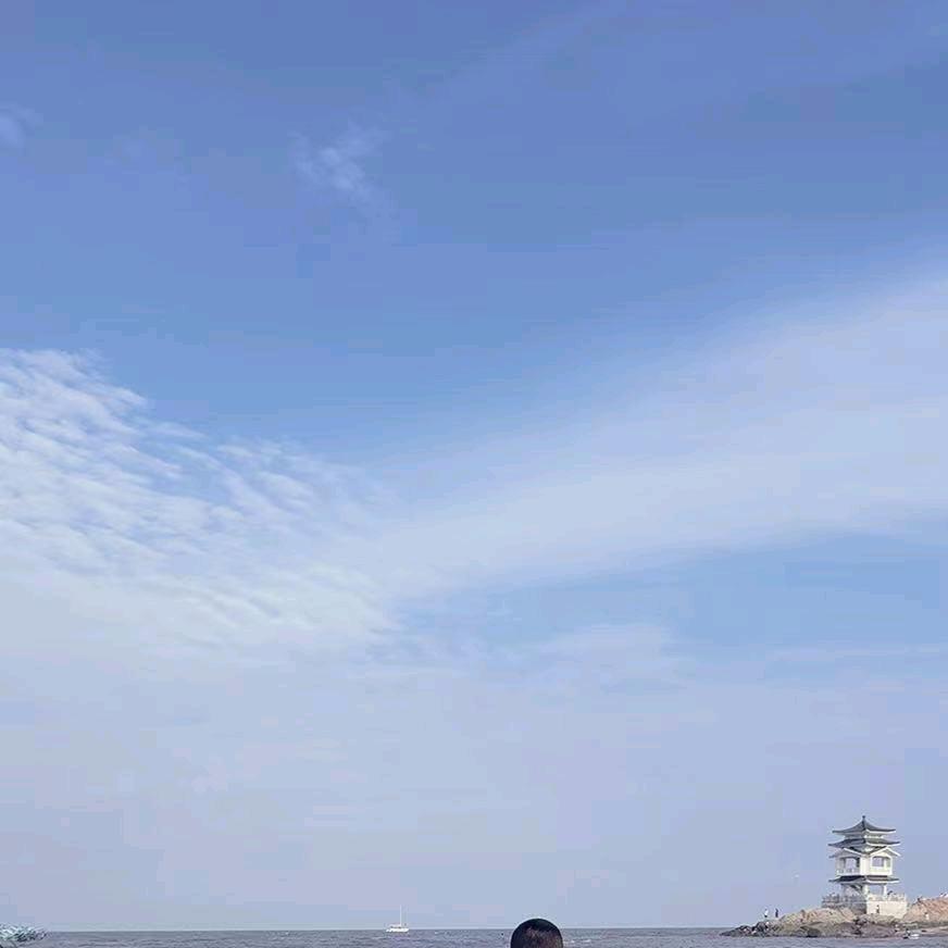 一只小锦鲤🐟㞮孞