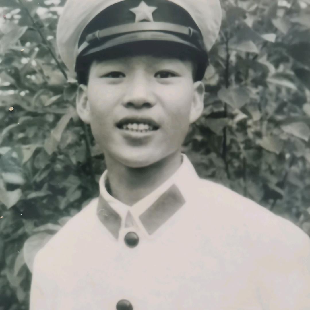 老翁爱戏曲