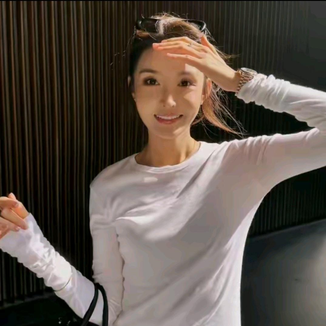 李予诺《穿搭记》