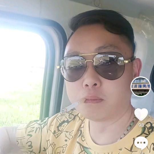 玉国猪肉铺，零售批发。