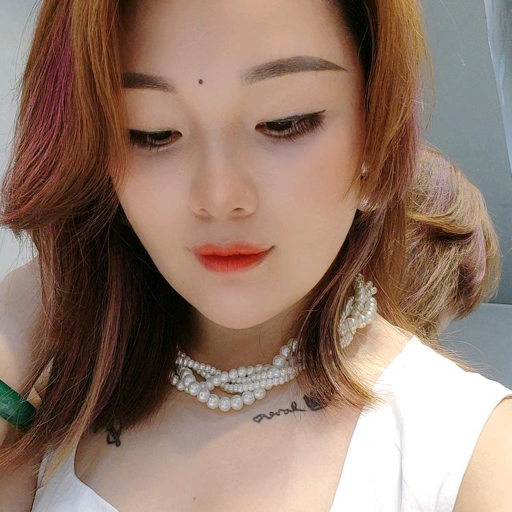 💞ღ᭄英子ঞ᭄༊🍬