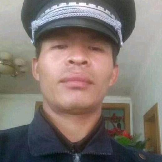 李仕跃人工卷粉批发，米线，机器卷粉，粑粑