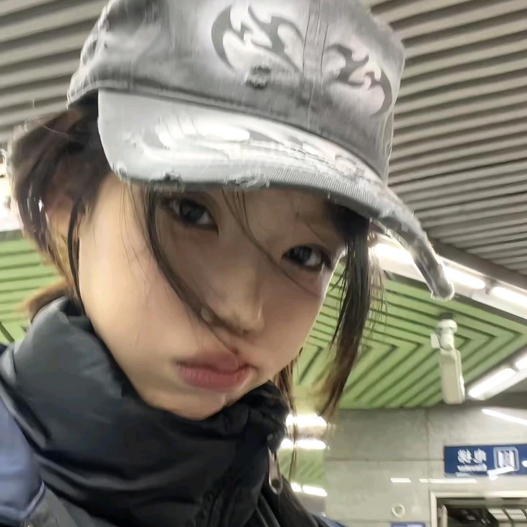 夹心果子🥝头像