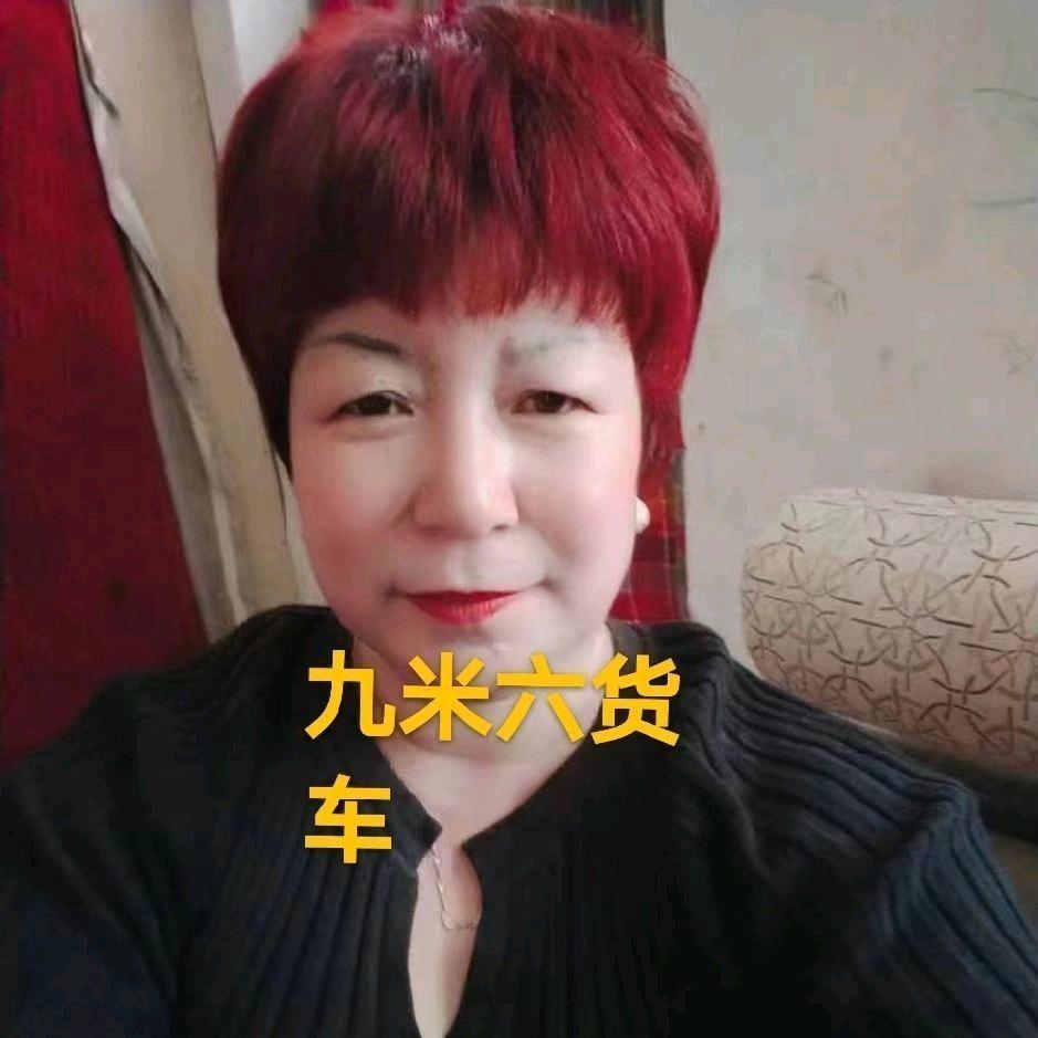 爱唱歌的大姐大